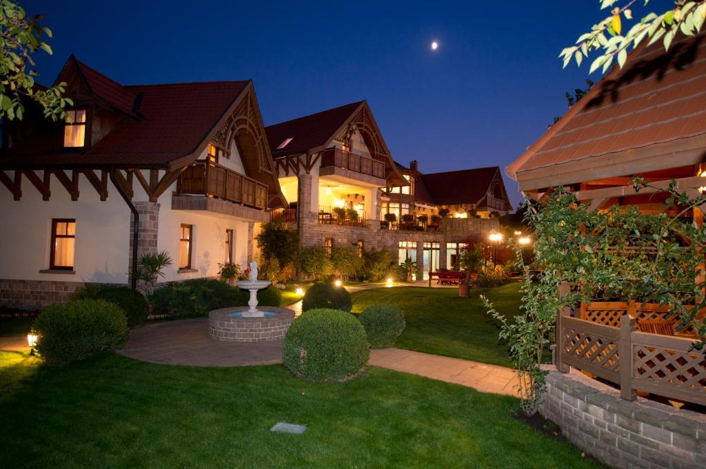 Palazzo Wellness Villa Eger Eksteriør billede
