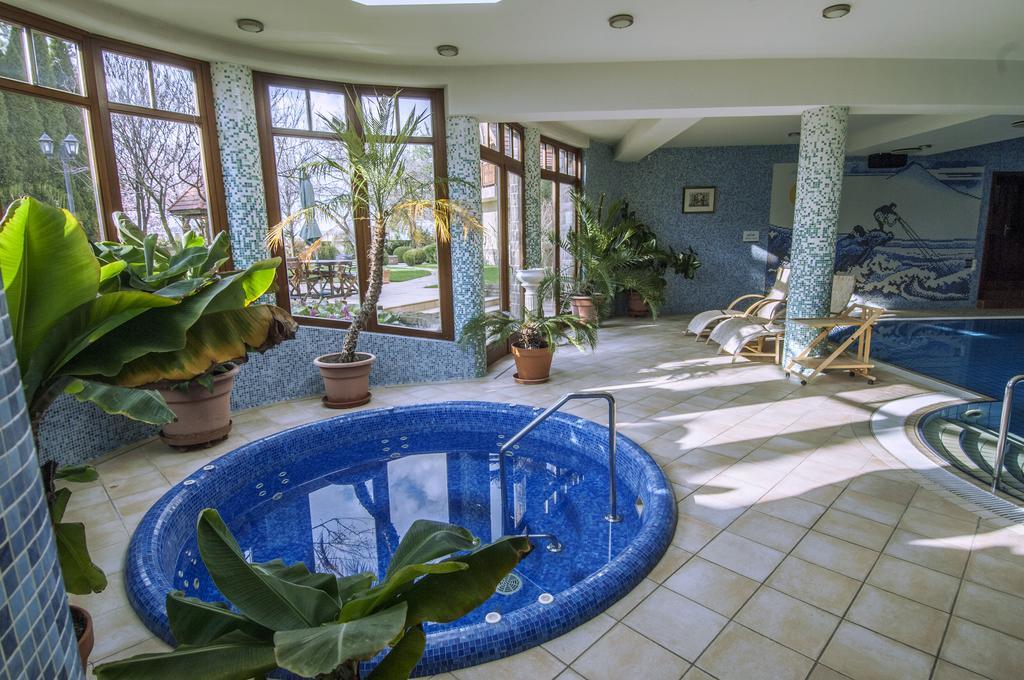 Palazzo Wellness Villa Eger Eksteriør billede