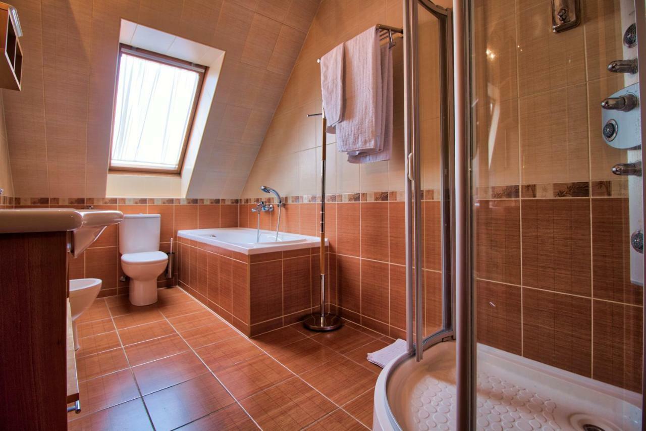 Palazzo Wellness Villa Eger Eksteriør billede