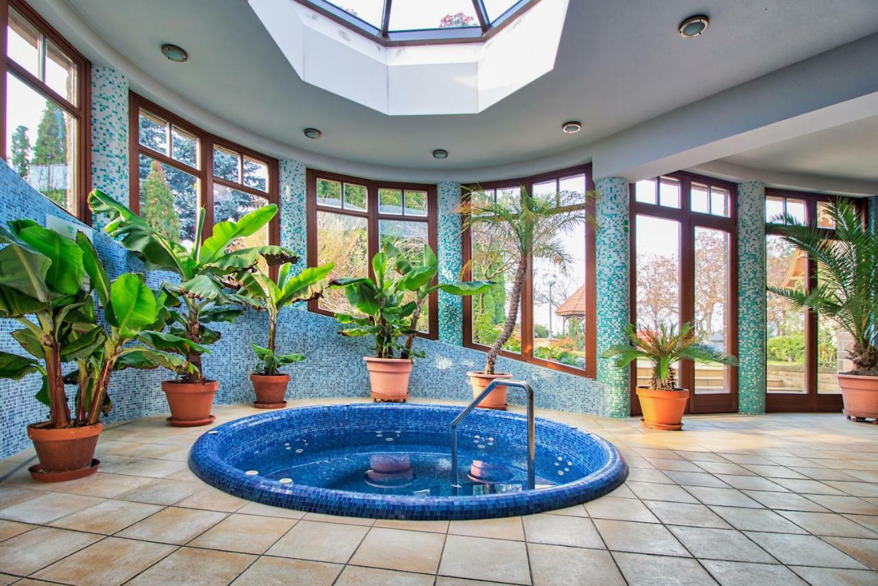 Palazzo Wellness Villa Eger Eksteriør billede